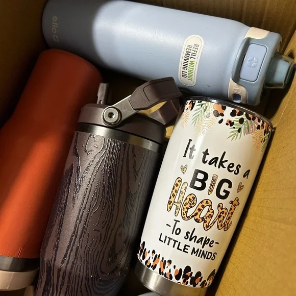 small assorted water bottle box - Picture 2 of 6